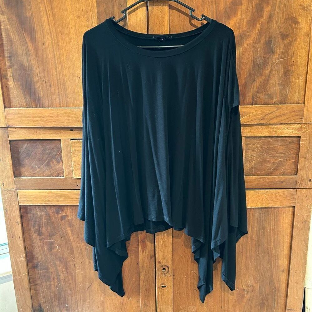 West Kei blouse short sleeve size medium
